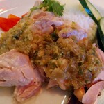 台湾料理故宮 - 蒸し鶏のネギ生姜ダレ。タレが絶品！