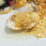 キッチン ブルー グローブ - カダイフを乗せます