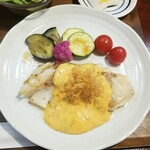 キッチン ブルー グローブ - 上から、最近は彩り鮮やかですね