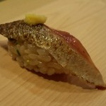 寿司処 黒杉 - 握り 秋刀魚