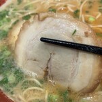 ラーメン暖暮 - やわらかチャーシューが２枚！