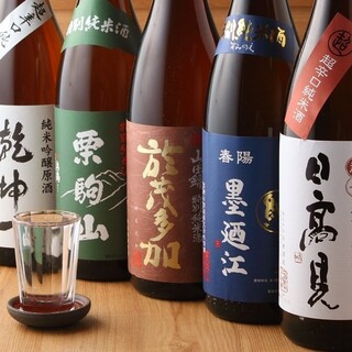 Nearly 20 types of local sake from all over the country