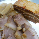 あんず お肉の工場直売所 - 豚バラならでわの断面が美しい！