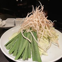 博多もつ鍋 やま中 赤坂店 - 追い野菜(セット分)