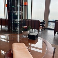 ザ タヴァン グリル＆ラウンジ - 