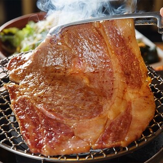 小竹家名物24㎝もあるBIGなお肉‼︎でかるび‼︎