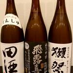 Oyogi Torafugu Ikegani Ryouriajihei - プレミア地酒や季節の地酒が20種