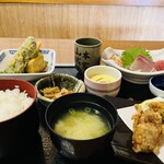 本家 山賊鍋 - メニュー:サービス定食 ¥1,320(税込)