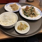 Ba Miyan - 鶏ニラもやし定食・餃子
