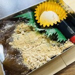 一入庵 - わらび餅にはポテサラみたいな追いきな粉＆別添の黒みつ