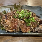 佳肴 わたなべ - 妻地鶏のハツ炙り　少し甘めなタレで炙られたハツ。プリンプリンな食感！コレはオススメですよ〜