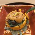 赤坂 菊乃井 - 昼懐石１５７３０円。柚子釜焼。特別な里芋、蕪が、柚味噌とマッチしてとーっても美味しくいただきました（╹◡╹）（╹◡╹）。卵黄が隠し味で使われていて、コクがあります。