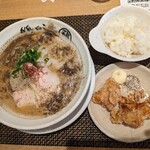 鶏白湯らーめん 鶏神 - 