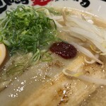 とんこつ愛があふれてる ラーメン とりこ - 料理写真: