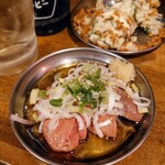 大衆立飲 もつ刺 すずき - 信玄鶏とろレバー450円