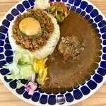 パラキート - ポークカレー&ドライキーマカレー