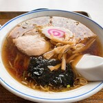 Maruchou - シンプルながら奥深いスープとやや太めの麺、厚めの柔らかいチャーシュー。美味しかったです♪