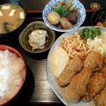 Oshokuji Dokoro Mitsuoka - カキフライ定食 ￥900
