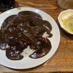 Sendai - 牛テールカレーと、コールスローサラダ