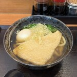 大阪だしのうどん屋 ひろひろ - 味玉きつねうどん　490円　※天かすのっけ後