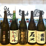 Taishuu Izakaya Wagamama - 日本酒種類様々あります。