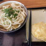 あづま - 出来立てだよーと思わず取った鳥天ぷら