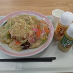 Ringa Hatto - 野菜たっぷり皿うどん［930円］