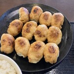 ホワイト餃子 はながさ - 良い焼き具合♪クセになるんよなぁ