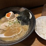 麺屋 武一 - ノリと半熟卵でご飯を思い出してしまった