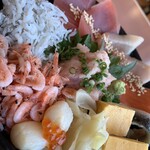 駿河路 - 海鮮丼1750円