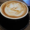 コンマ コーヒー - ドリンク写真:カフェラテ