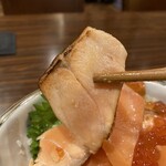 鮭山マス男商店 - 炙りサーモン！