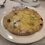 イタリア料理 モナリザン - クワトロフォルマッジ
