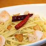 モンステラ - 海老の香り漂うパセリソースのペペロンチーノ。
