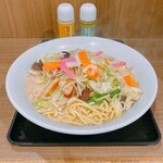 リンガーハット - 野菜たっぷりちゃんぽん(麺2倍) ¥1,020(税込)