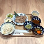 Anchisuteki Tororo Mugimeshi Butamaru - 