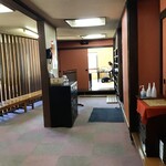 駿河屋 - 内観 階段を上がった2Fの踊り場付近