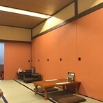 Surugaya - 内観 2Fの座敷部屋 襖を外すとお隣の部屋とひとつづきにできるようになっています