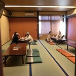 駿河屋 - 内観 2Fの座敷部屋 お隣の部屋 ちょっと小さめの部屋で、3人以上のグループ用かな