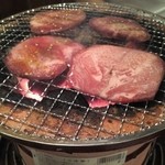 Sumibiyakiniku Genchan - 楽しく焼いて楽しく食べる！！