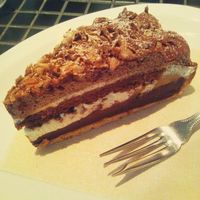 THE THEATRE TABLE - チョコバナナケーキ