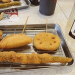 串カツ田中 - 串カツ豚・玉ねぎ・れんこん・アスパラ豚巻・ハイボール