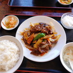 慶福居 - 3　牛肉の山椒辛味炒め　850円