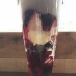 ストロベリーカフェ ルアナ - カシスたっぷり