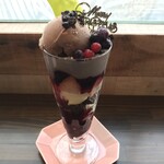 ストロベリーカフェ ルアナ - クリスマスパフェ