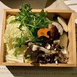 はまぐり庵 - 季節鍋野菜 ¥750