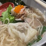 麺屋 秀高 - つるんと美味しいレベルの高い雲呑