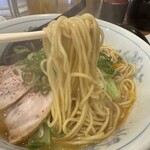 Ganso Pikaichi - 麺は中太ストレート系でモチモチ食感！