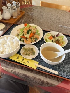 Meifaarin - ランチ　青菜と２種海鮮のオイスターソース炒め