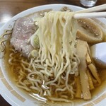 マルミ・サンライズ食堂 - あっさりラーメンの麺